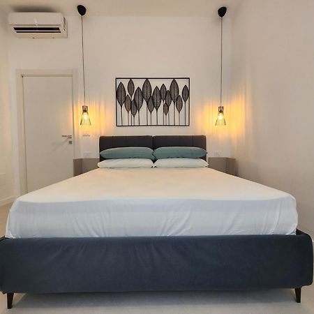 Matteotti Royale Apartments Сиракуза Екстериор снимка